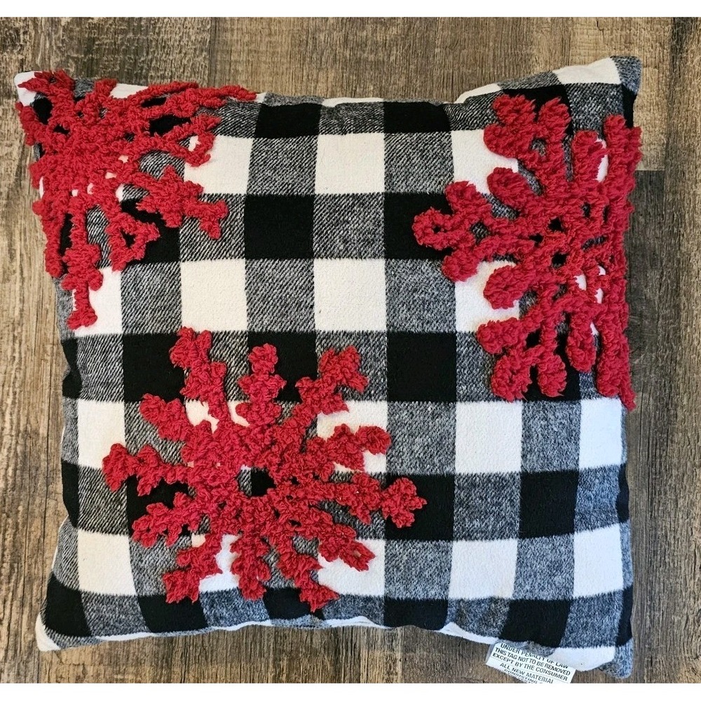 Buffalo Plaid Black/White Christmas Throw Pillow‎ Red Snowflakes 16" x 16" EUC